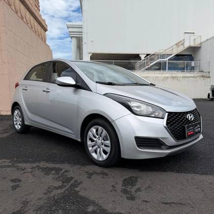 HYUNDAI HB20 1.0 COMFORT PLUS 12V FLEX 4P MANUAL HYUNDAI HB20 1.0 COMFORT PLUS 12V FLEX 4P MANUAL